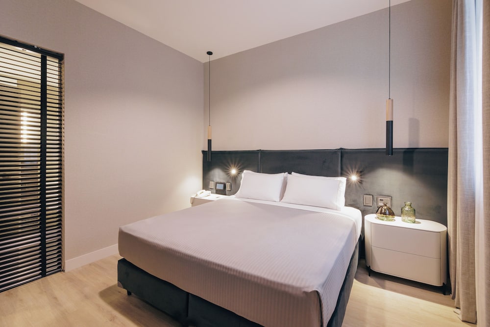 Balcony Suite King photo 1