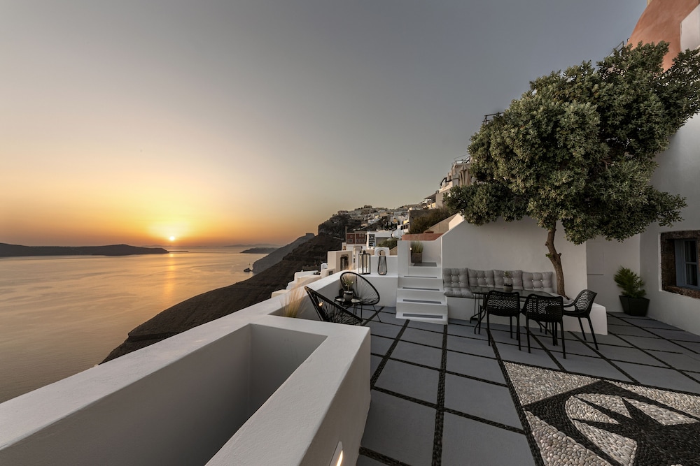 Two-Bedroom House with Caldera View - Photo 5