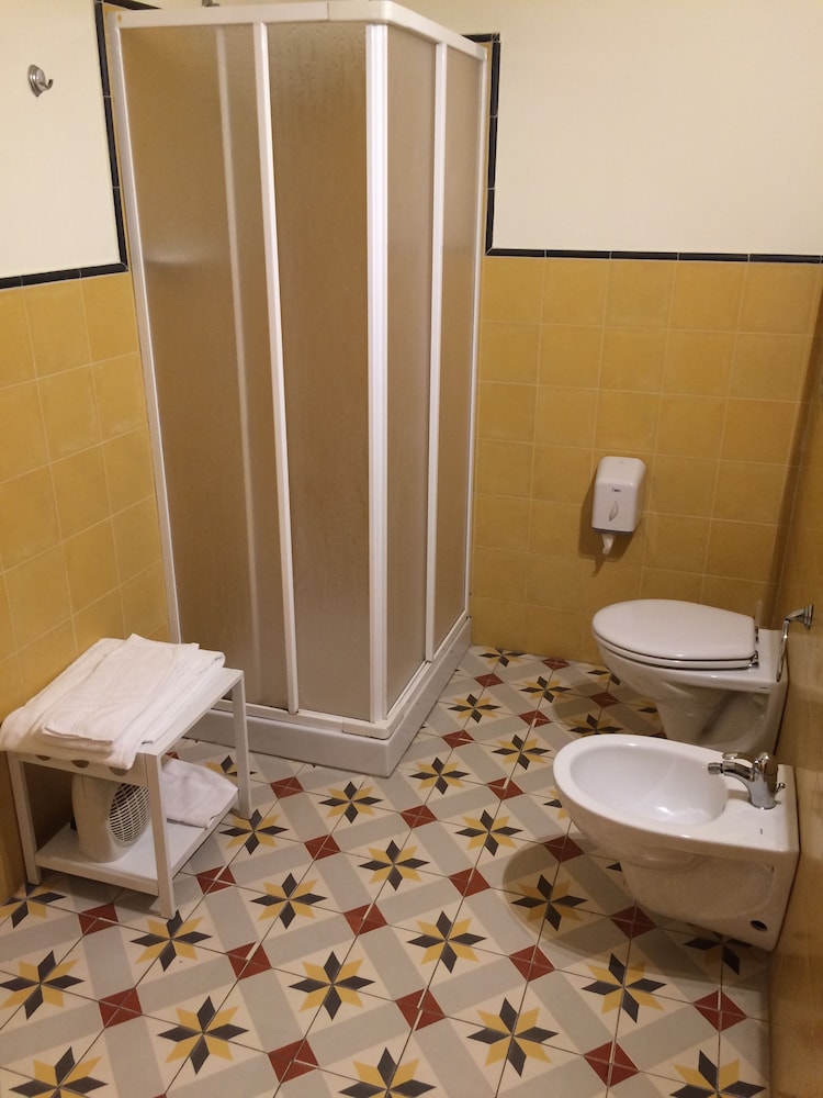 Double or Twin Room photo 3