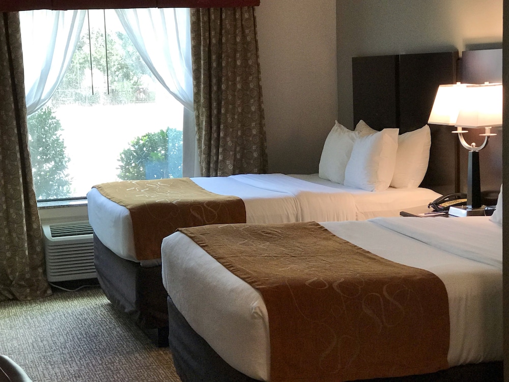 2 Queen Beds, Suite, Nonsmoking - Photo 2