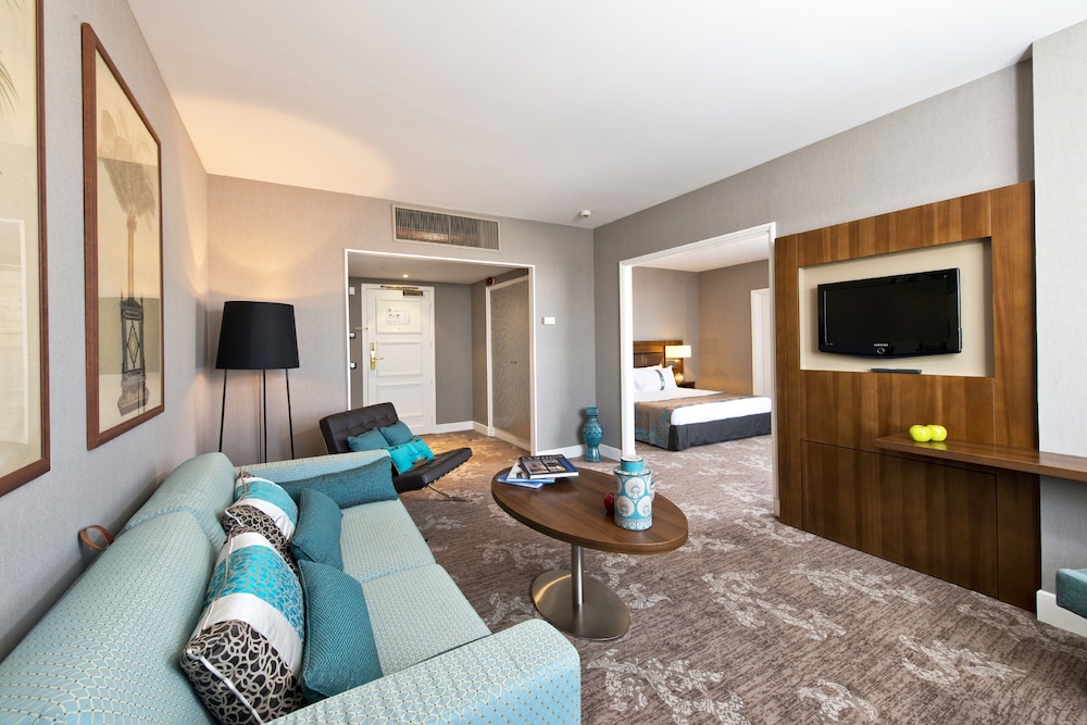 Suite, 1 Bedroom (1 King & 1 Sofa Bed)
