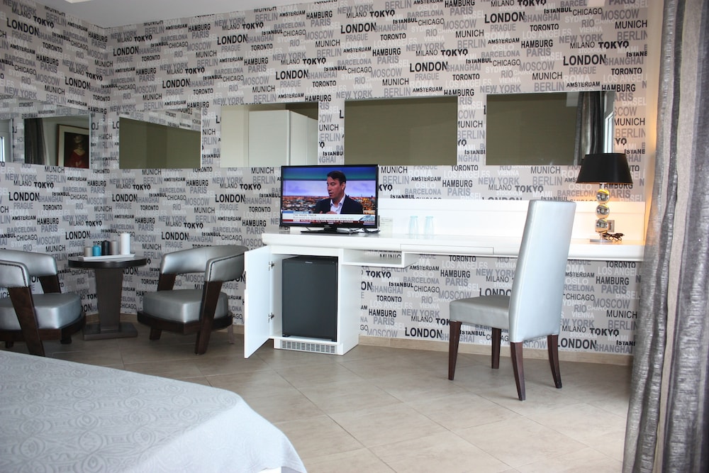 Deluxe Double Room photo 3