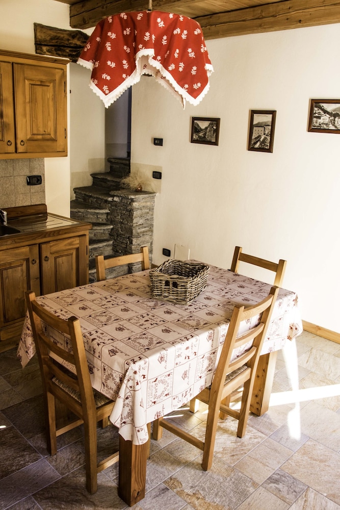Duplex, 1 Bedroom, Balcony, Mountain View photo 1