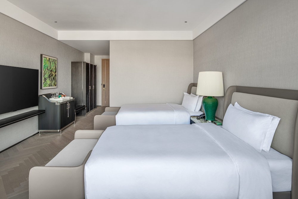 Classic Room, 2 Double Beds, Mountain View photo 2
