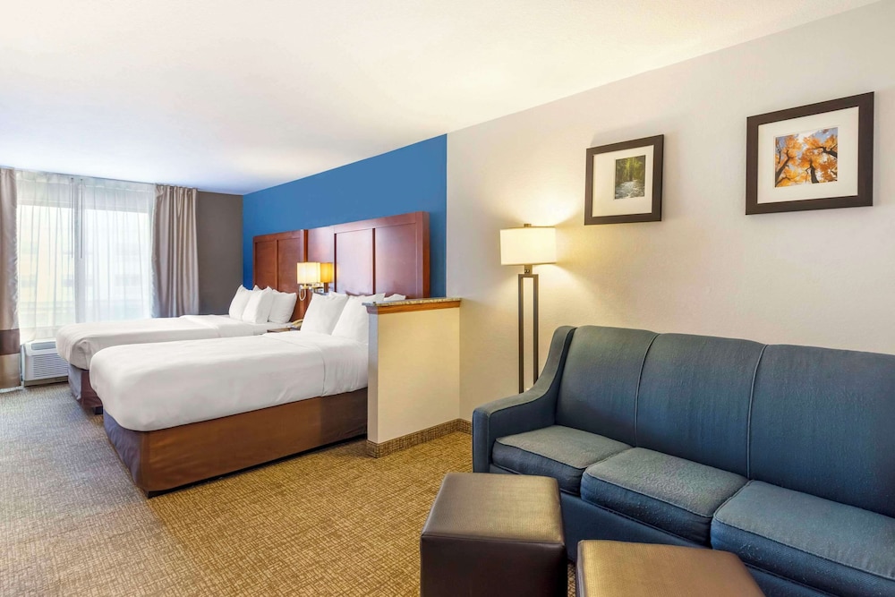 Suite, 2 Queen Beds with Sofabed, Non Smoking - Photo 1