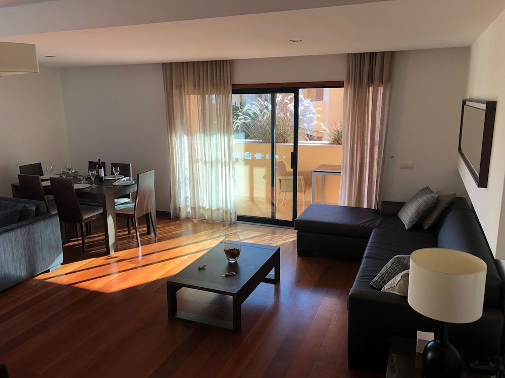 Apartment, 2 Bedrooms, Non Smoking, Mountain View