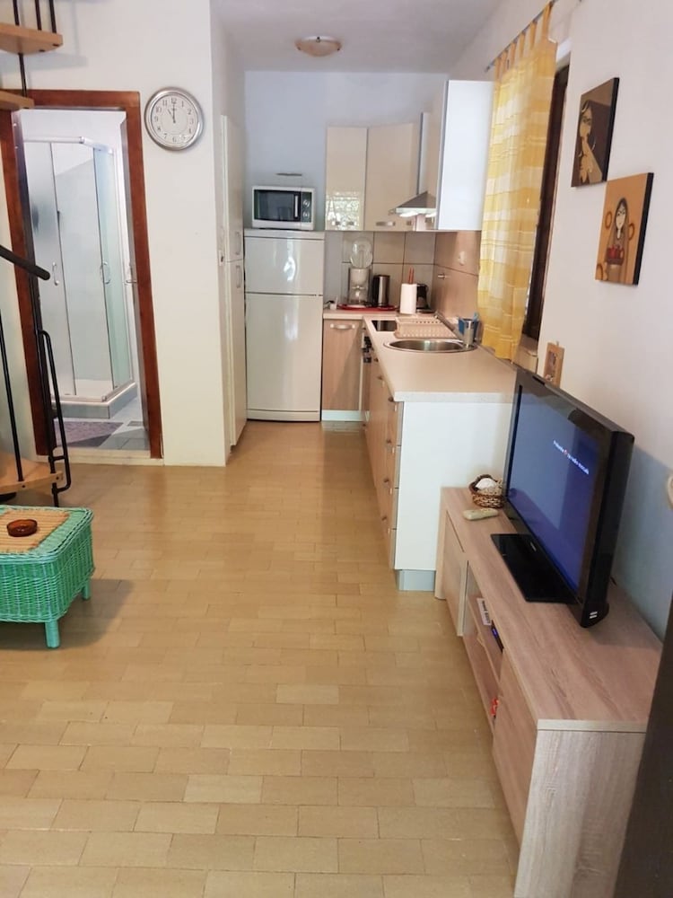 House (Villa Dean - 80m from the beach - H(4) photo 3