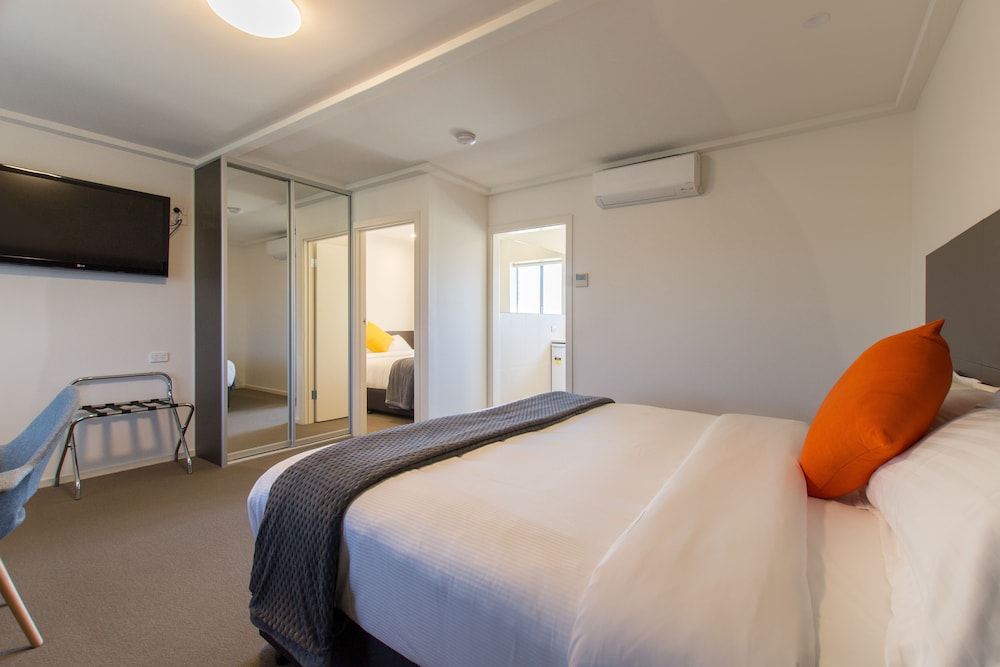 Premier Two Bedroom King photo 3
