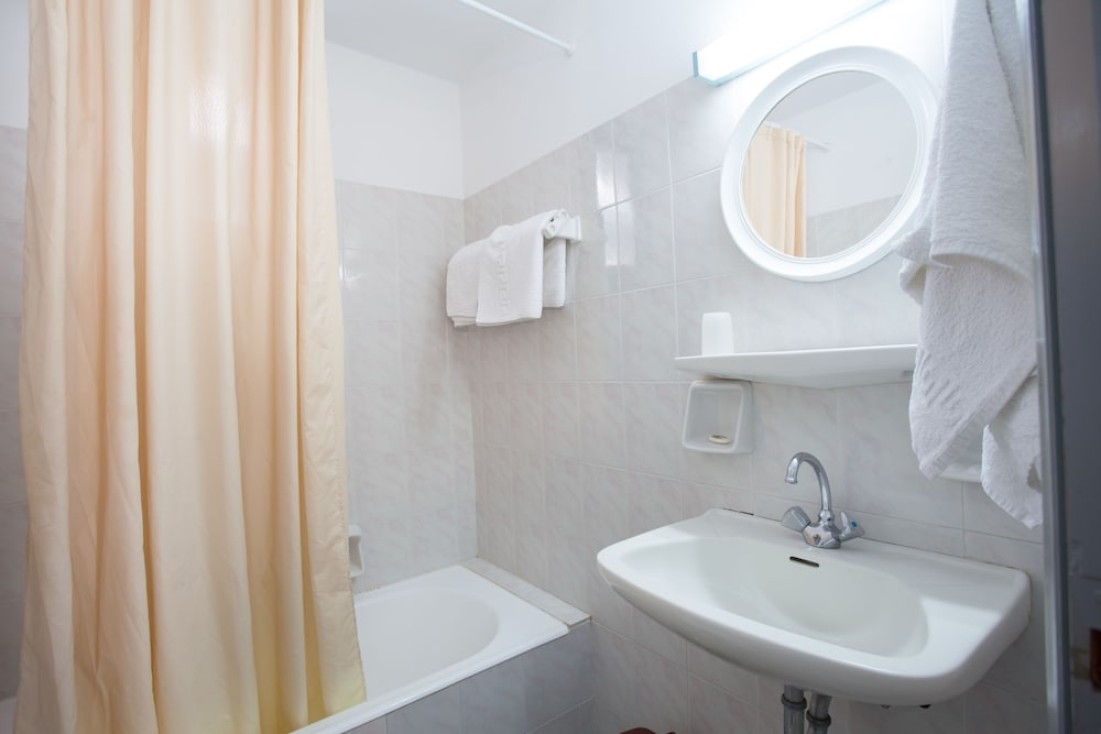 Comfort Room photo 2