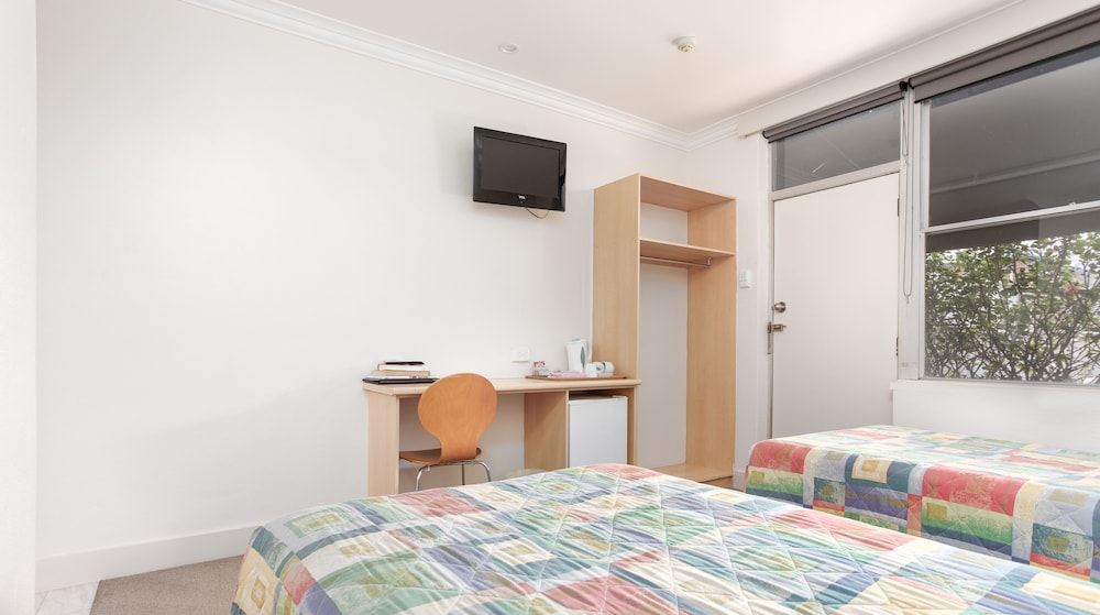 Motel Twin with Ensuite