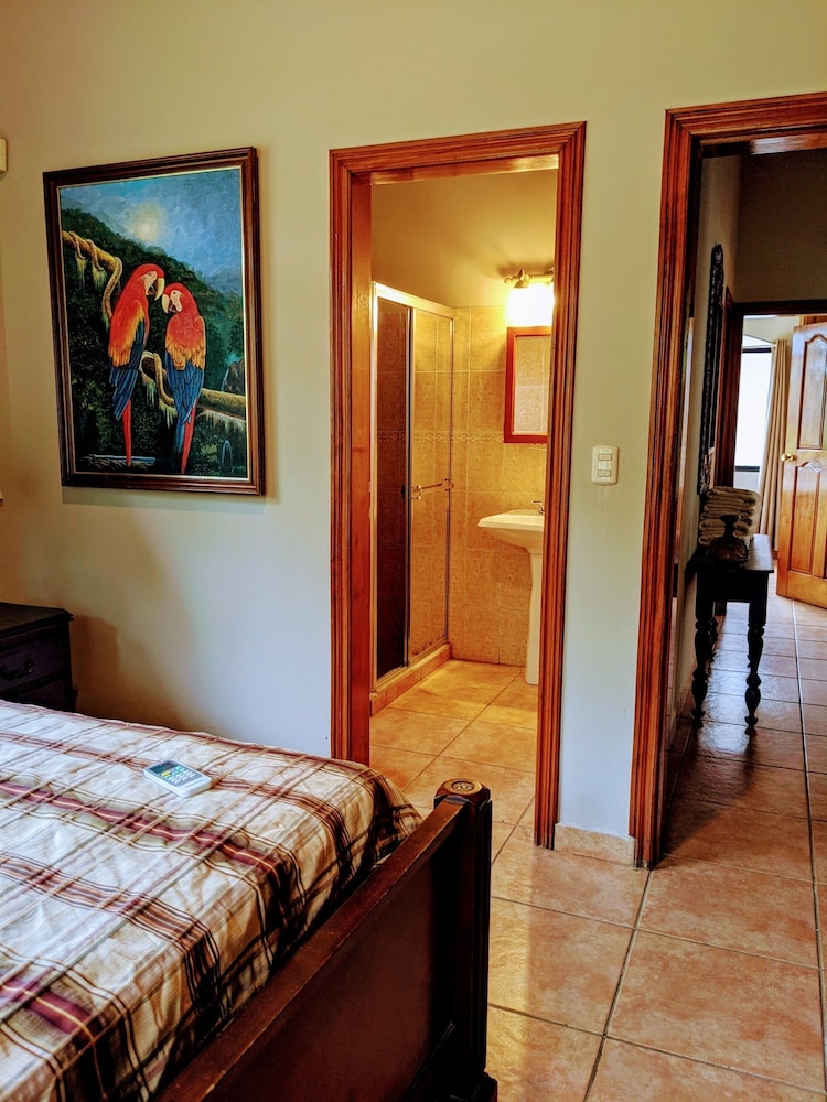 Exclusive House photo 1