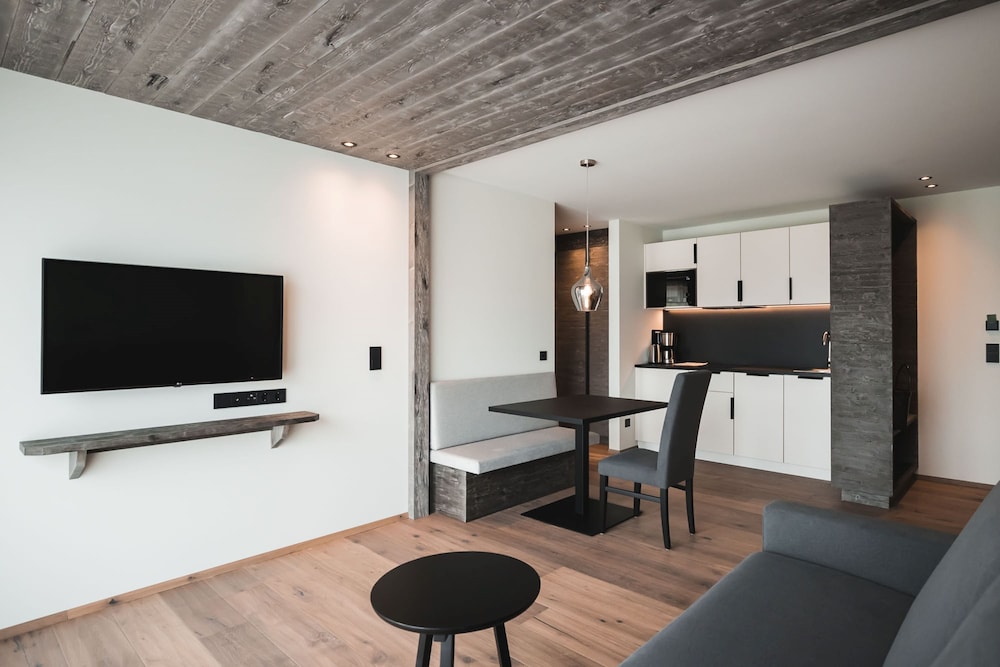 Exclusive Apartment, 1 Bedroom, Valley View, Garden Area photo 3