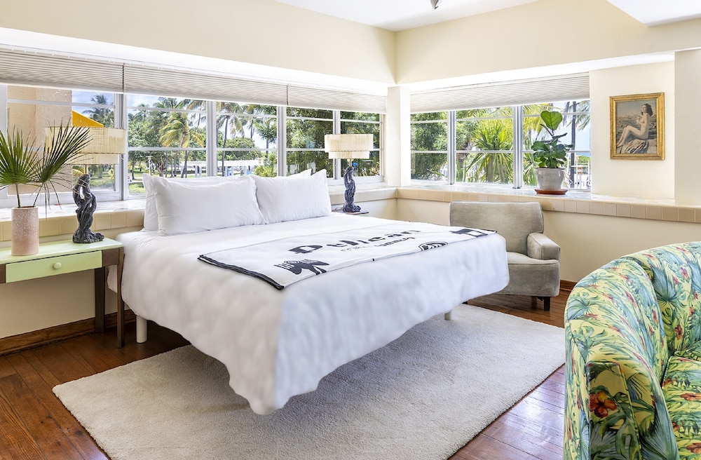 Suite, 1 King Bed, Ocean View - Photo 5