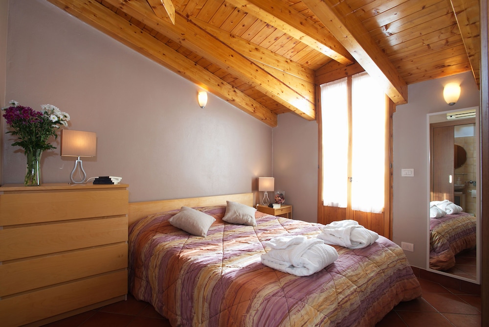 Apartment, 2 Bedrooms, Balcony, City View