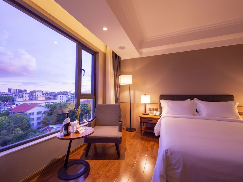 Deluxe Double Room - Photo 1