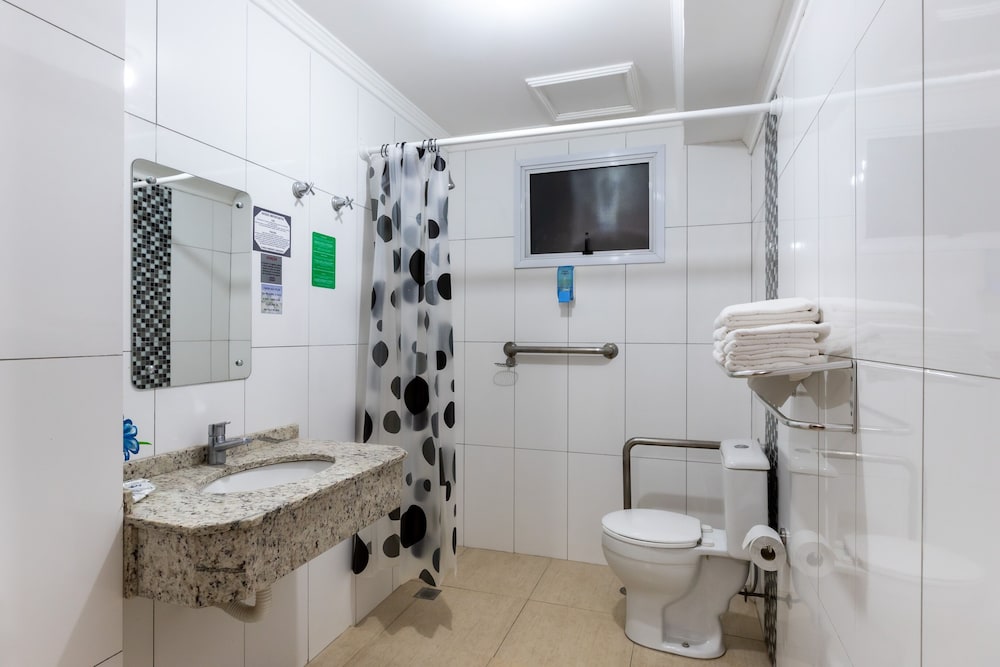 Quintuple Room - Photo 16