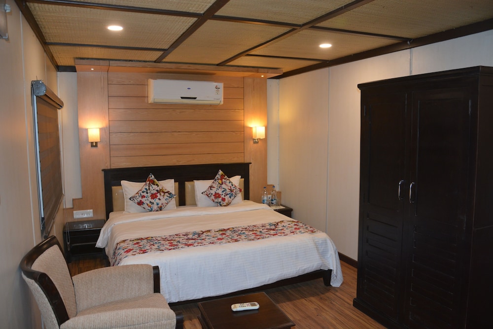 Deluxe Double Room photo 2