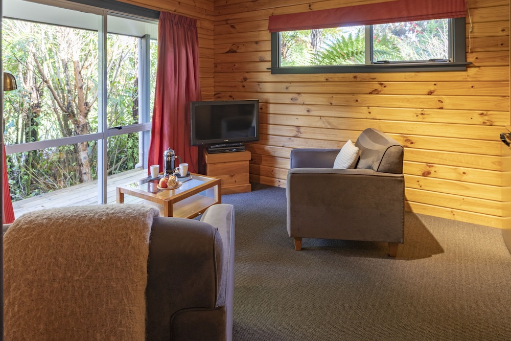 Grand Suite, Accessible, Mountain View photo 3