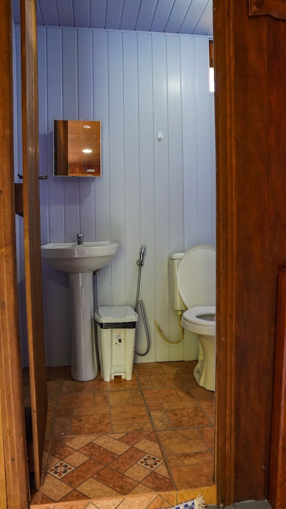 Classic Chalet, Multiple Beds photo 3