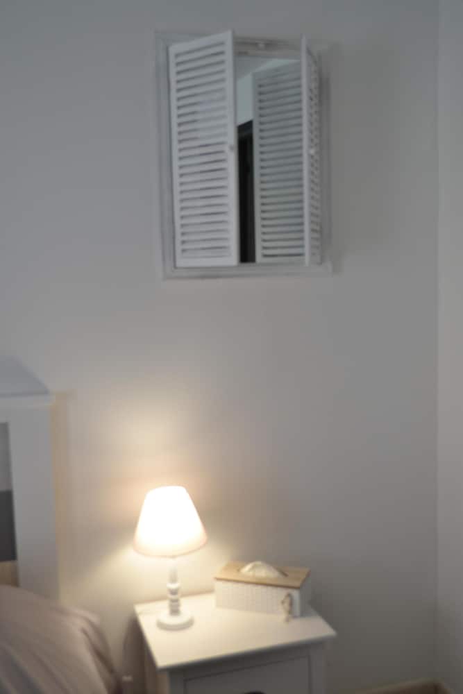 Double Room, Ensuite, River View (Ile De Re) photo 3