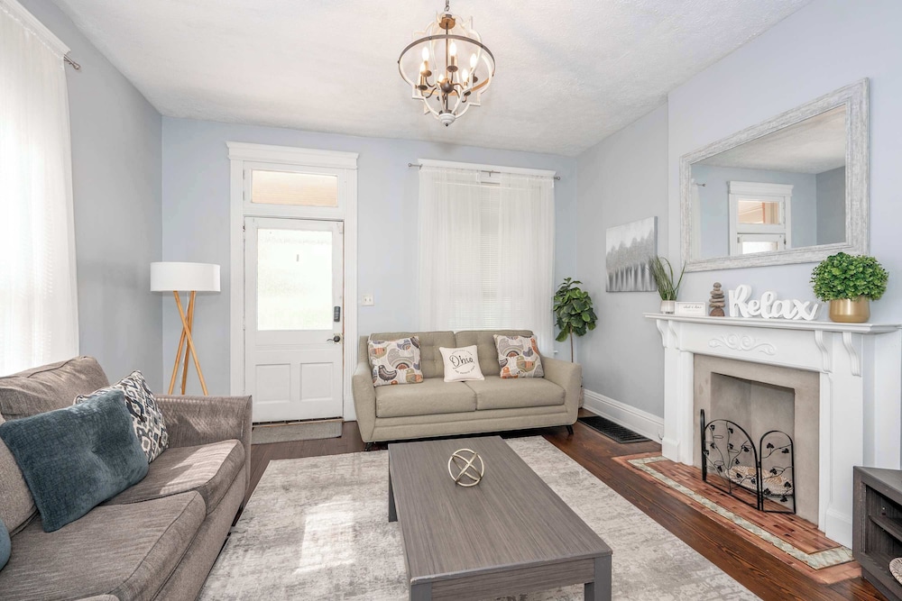 Apartment, 1 Queen Bed with Sofa bed, Patio, Garden View (Queen City Suites 1)