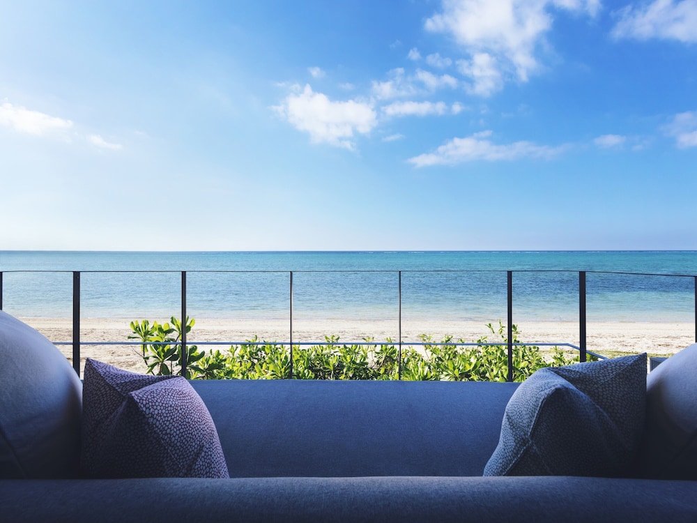 Haru (Oceanfront Balcony Suite) - Photo 7