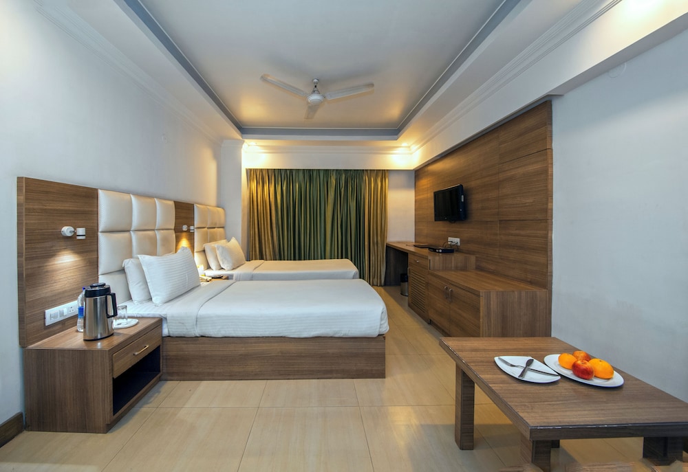Club Room - Photo 13