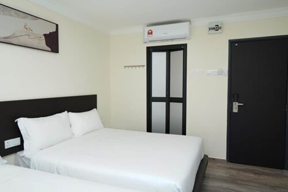 Superior Quadruple Room