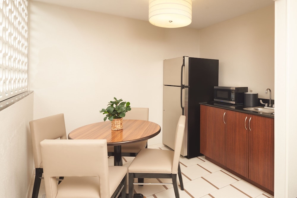 Family Suite, 2 Bedrooms (Hearing Accessible)