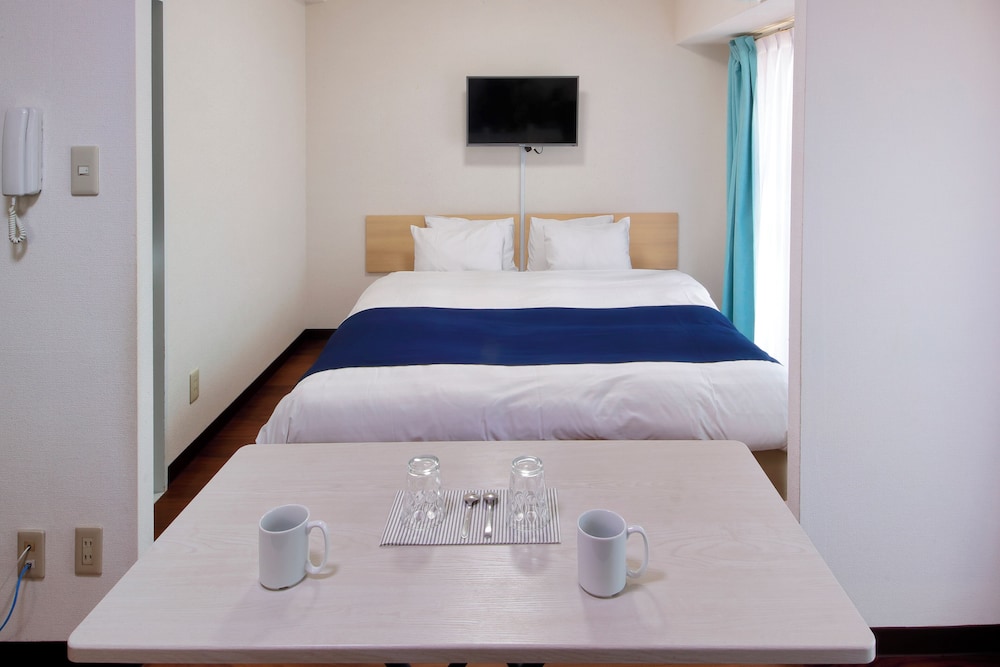 Basic Triple Room, Non Smoking photo 3