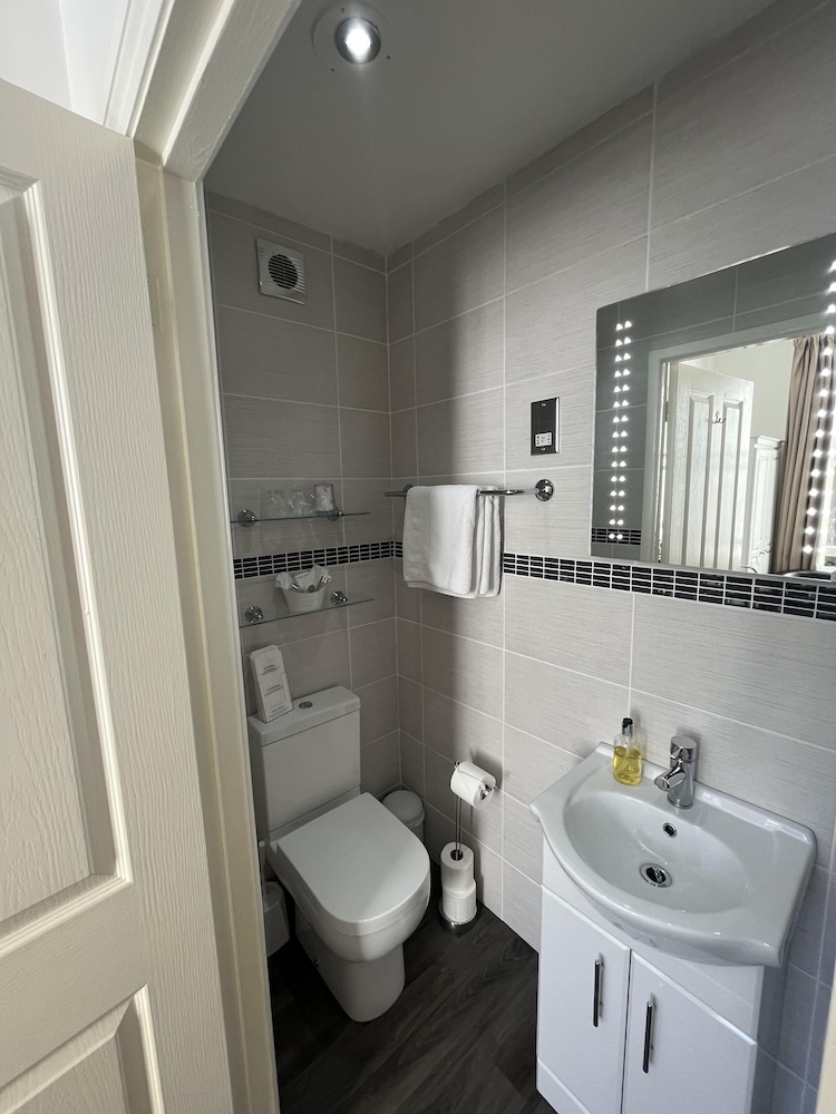Double Room, Ensuite, Garden View (First Floor) - Photo 8