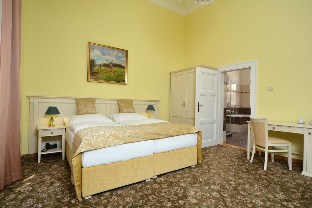 Suite, 1 King Bed