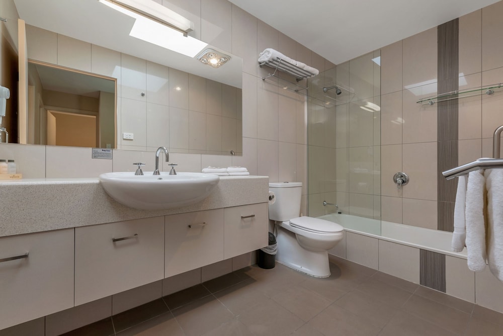 Standard Three Bedroom Apartment - Harbour View thumbnail 6