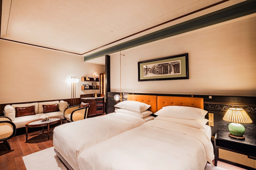 Deluxe Room, 2 Twin Beds, City View