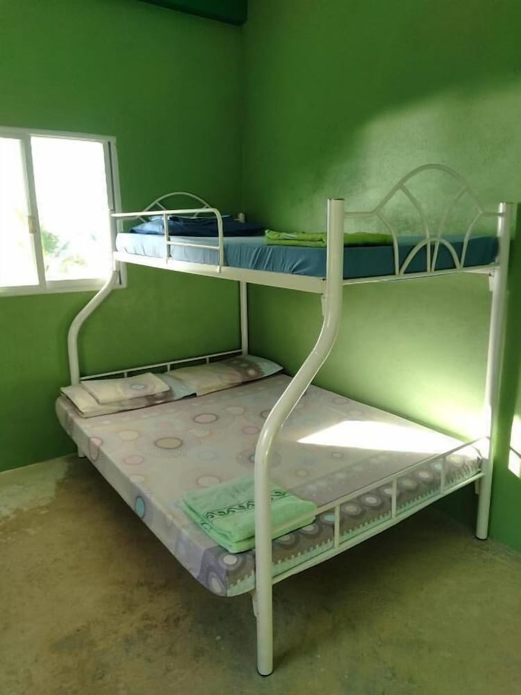 Basic Triple Room, Non Smoking photo 3