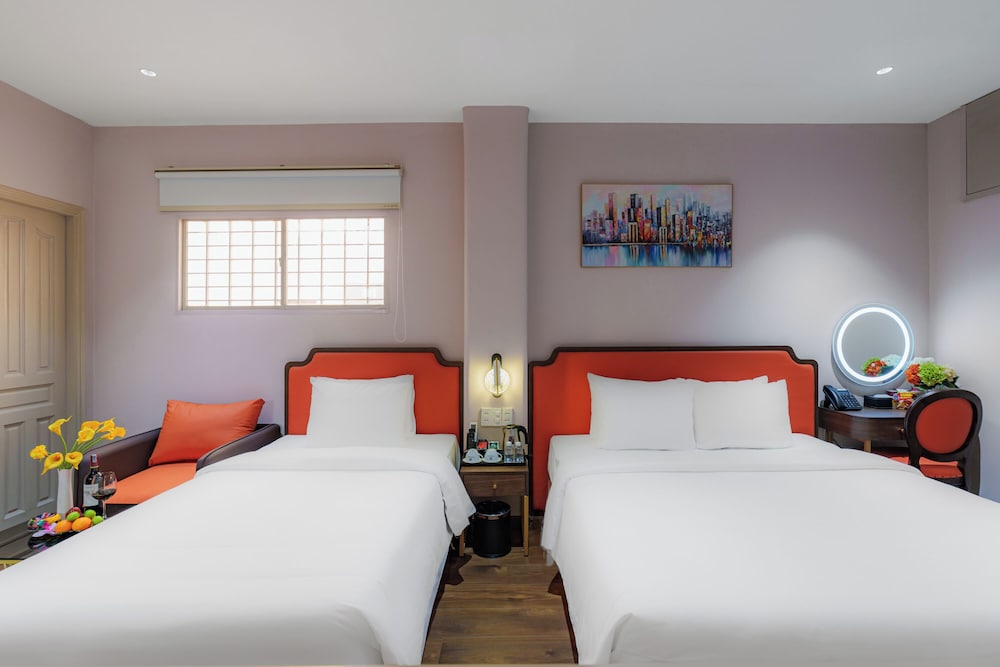 Senior Triple Room, Multiple Beds, Non Smoking, City View