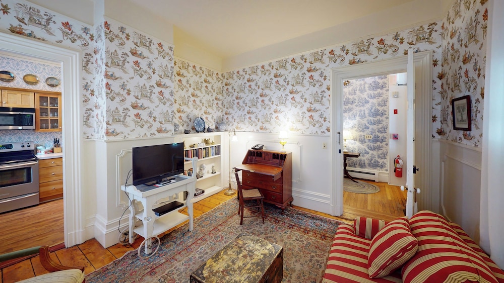 Grand Suite (Queen Village) photo 2