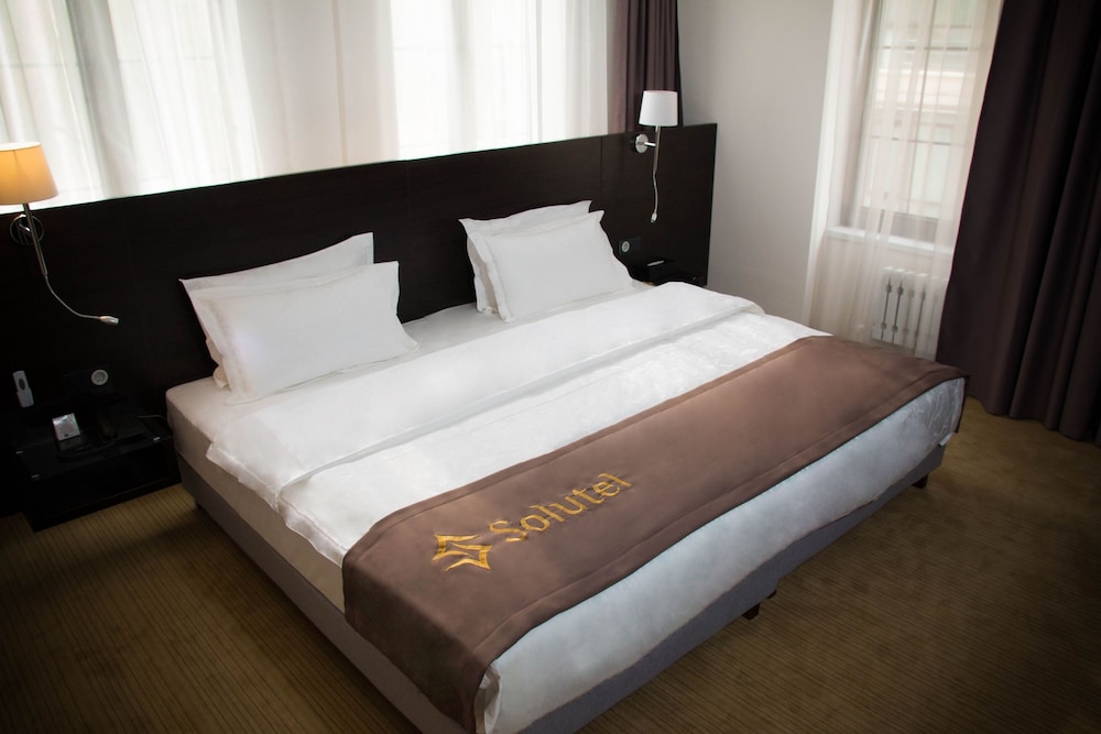 Deluxe Double or Twin Room photo 1
