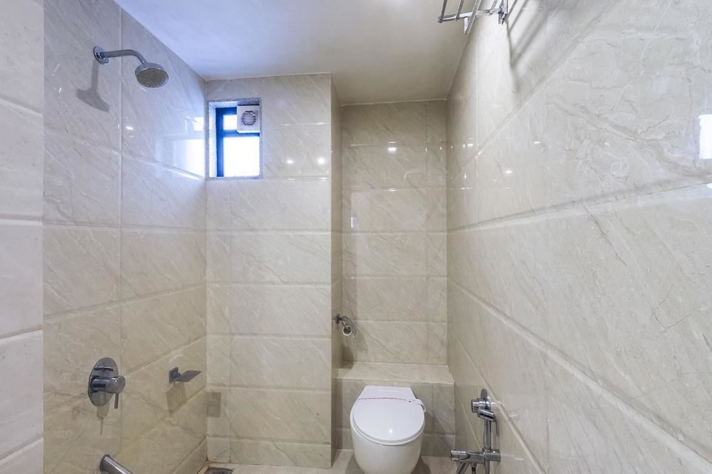 Deluxe Double or Twin Room, 1 Large Twin Bed, Non Smoking - Photo 3