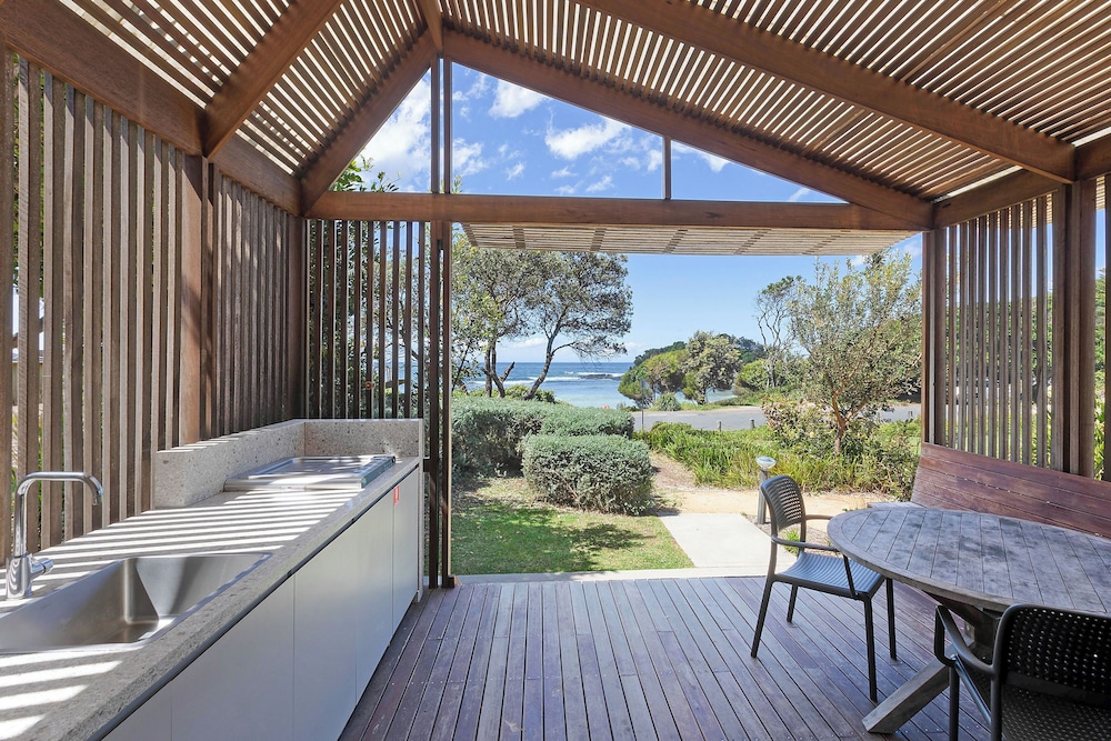 Premium Villa - Sleeps 2 photo 3