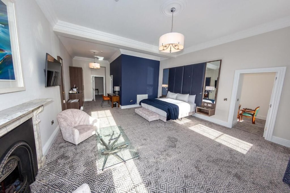 Westbourne Suite
