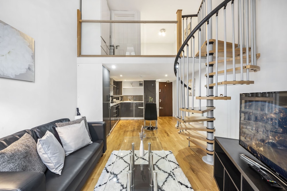 Superior Apartment, Private Bathroom (1A Bed Superior Mezzanine)