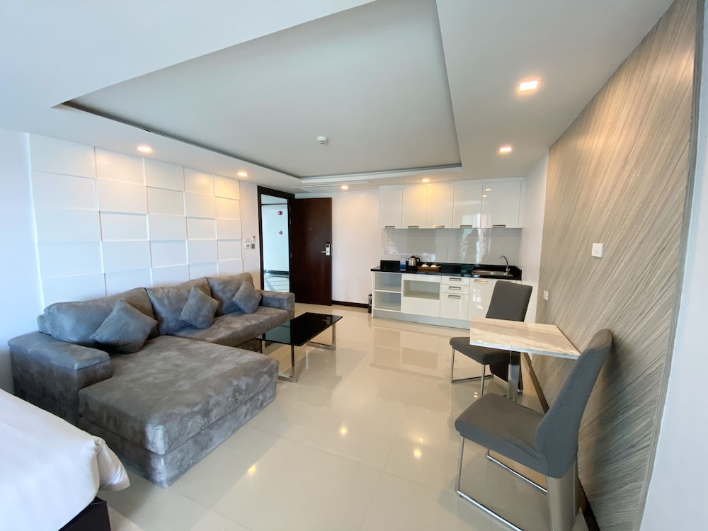 Family Quadruple Room, Bathtub, Tower photo 2