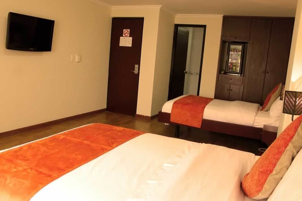 Standard Twin Room photo 2