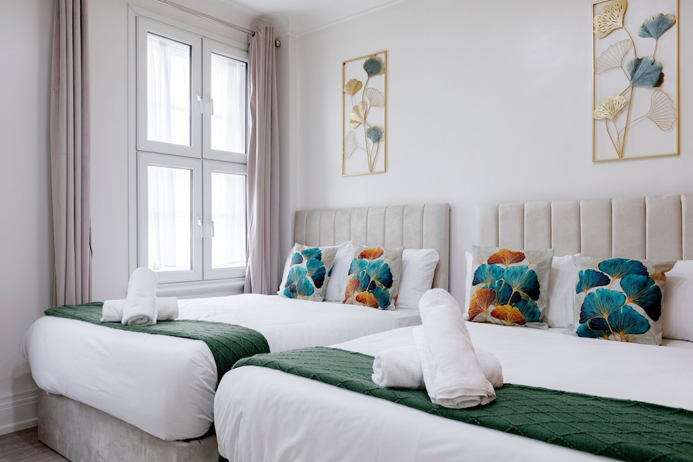 Deluxe Apartment, Ensuite, City View photo 3