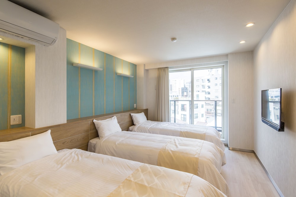 Superior Triple Room, 3 Twin Beds, Balcony photo 1