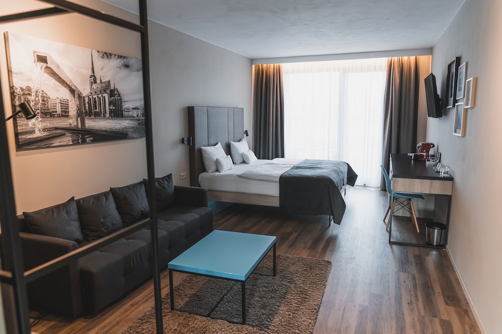 Superior Room, Balcony (Deluxe) photo 2