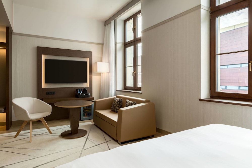 Comfort Room, 1 King Bed with Sofa bed
