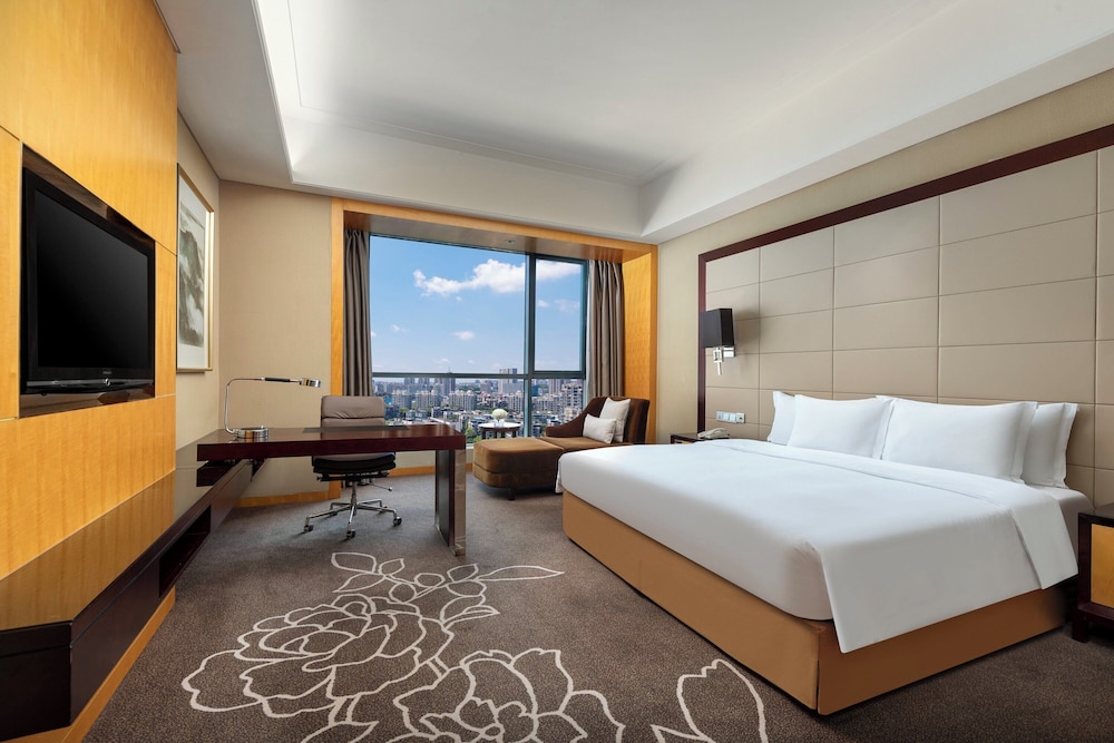 Standard Room, 1 King Bed - Photo 1