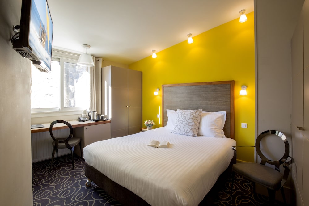 Superior Single Room, Courtyard View